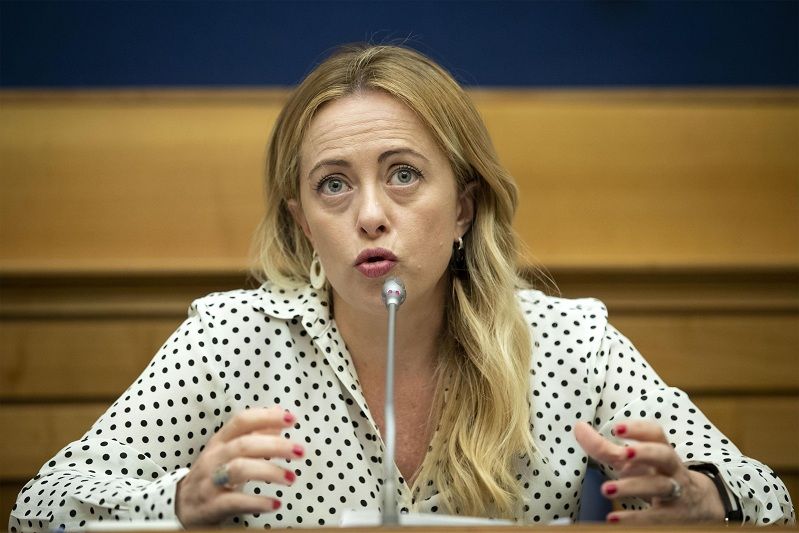 Giorgia Meloni vuole declassare le feste del 25 aprile e del 2 giugno (e sostituirle con il 4 novembre) article-post