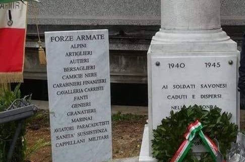 A Savona, su una lapide per la Seconda Guerra mondiale si commemorano le camicie nere