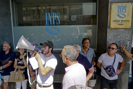 Sei nato tra il 1953 e il 1957? Con la nuova «quota 100» puoi perdere fino a 330 euro article-post