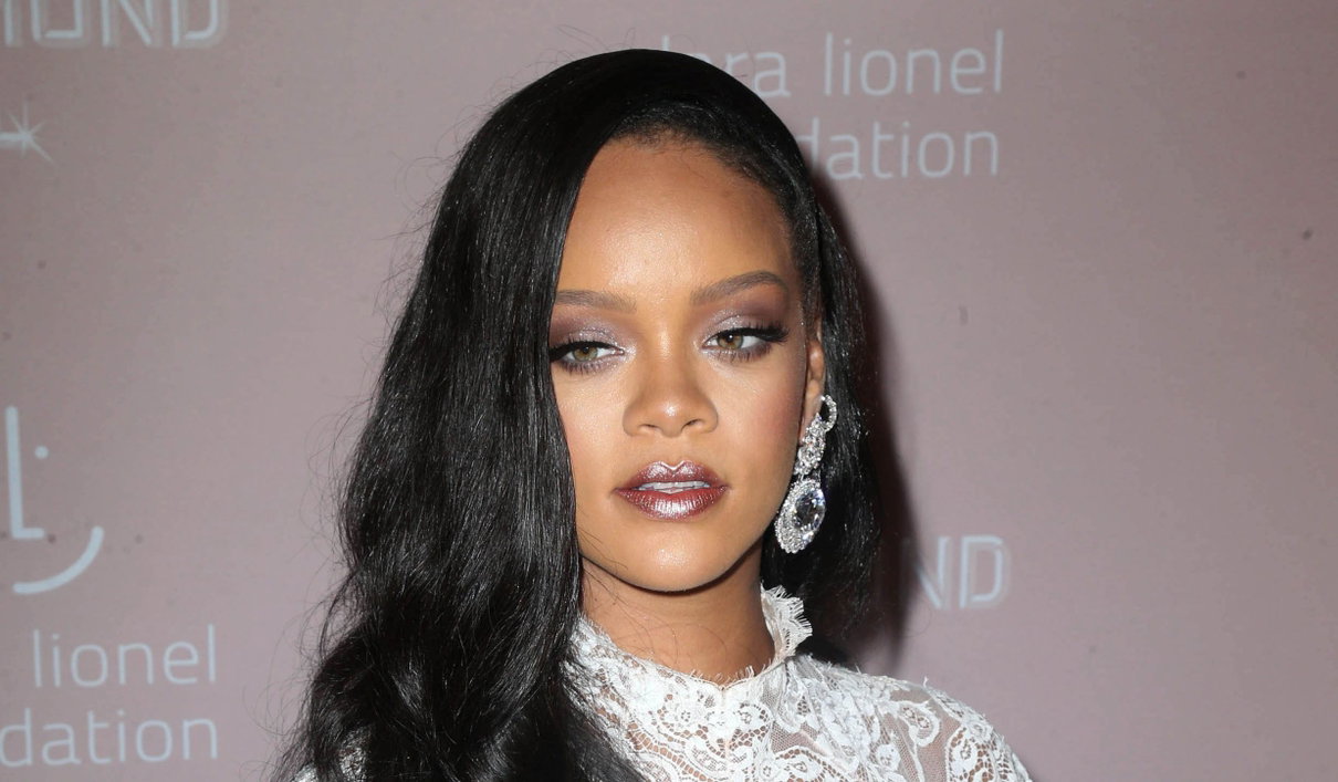 Rihanna ha rifiutato di cantare al Superbowl, il motivo è politico article-post