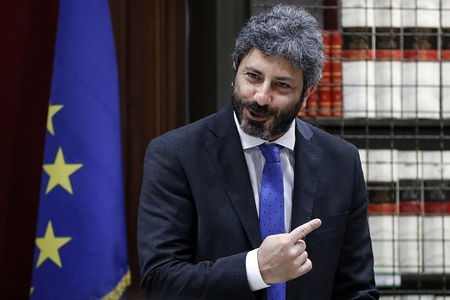 Le gaffe di Fico agli incontri europei article-post