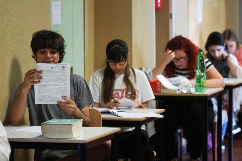 Il Pd vuole dare 18mila euro ai 18enni per fare impresa o comprare casa article-post