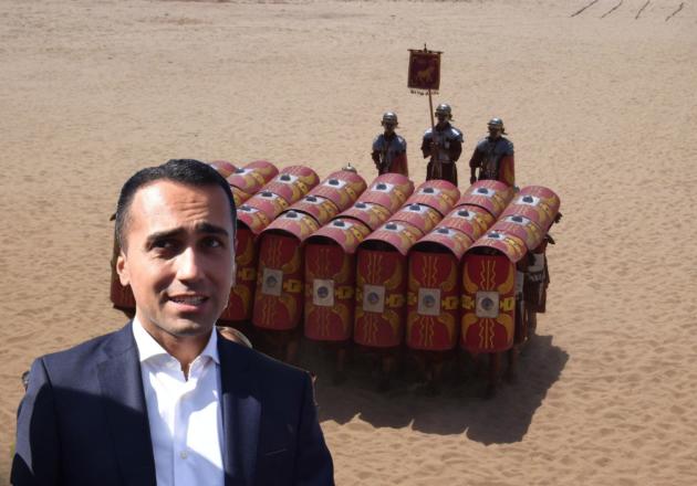 Di Maio copia la definizione di testuggine romana da Wikipedia article-post
