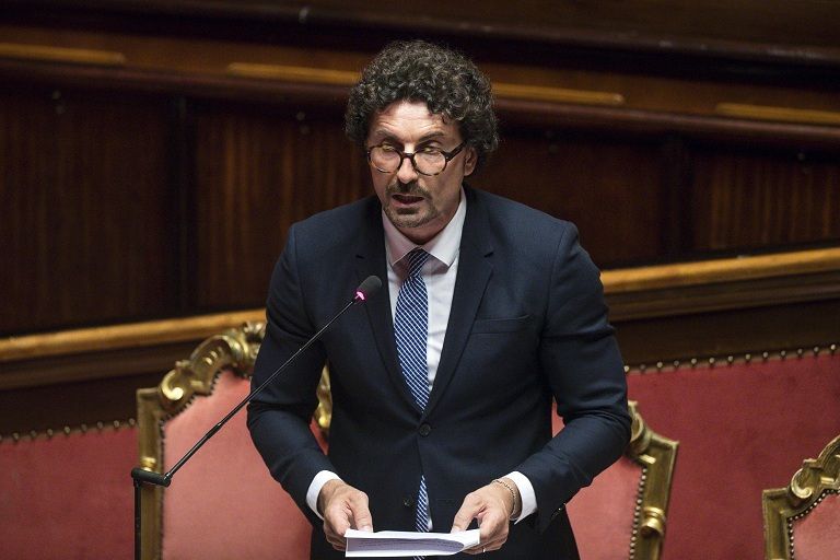 Strada dei Parchi attacca Toninelli: «Bisogna sbloccare 192 milioni, il ministro non ci riceve» article-post