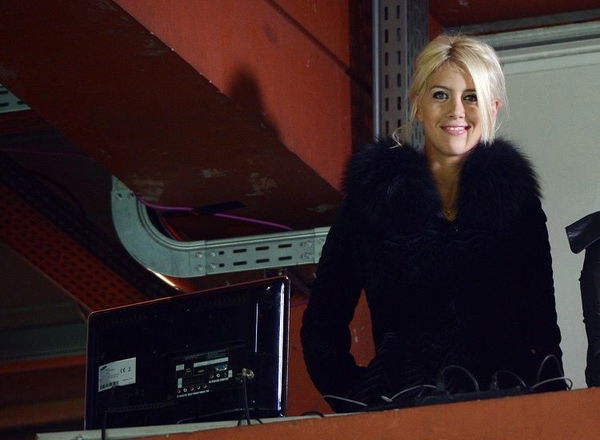 Il pm chiede 4 mesi di carcere per Wanda Nara, che su Facebook pubblicò i dati di Maxi Lopez