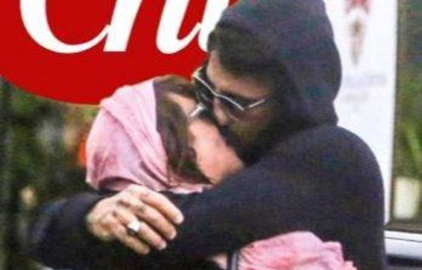 La coppia che non t’aspetti: Asia Argento e Fabrizio Corona si baciano alla luce del sole