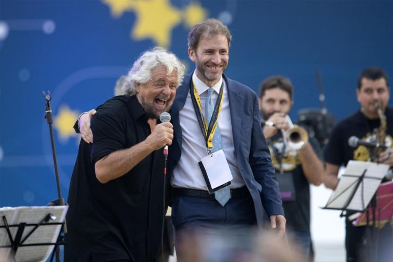Beppe Grillo e il vizietto dei condoni