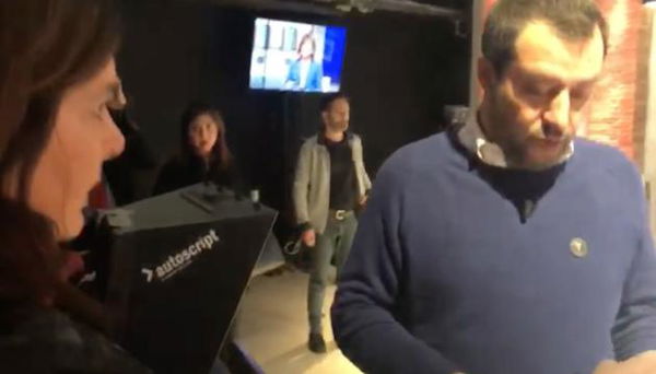 Faccia a faccia Boldrini-Salvini: «Sei ministro, togli gli insulti alle ragazze sulla tua pagina» | VIDEO