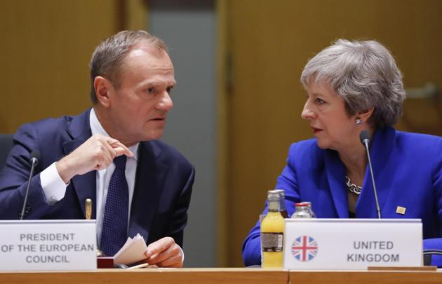 Questa Brexit s’ha da fare, i 27 paesi europei approvano il divorzio da Londra article-post