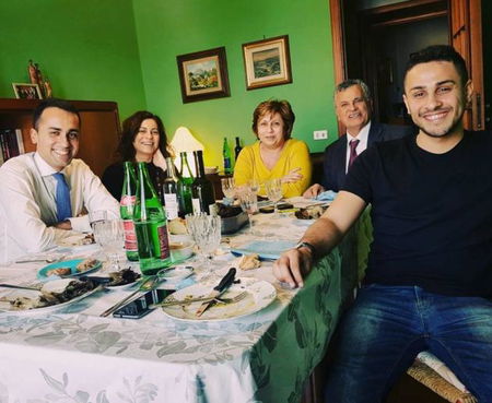 Il padre di Di Maio giustifica la casa di famiglia abusiva: «All’epoca si costruiva così» article-post