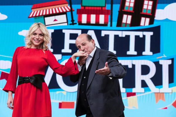 Giancarlo Magalli fa il sovranista all’evento di Alemanno e difende Salvini | VIDEO