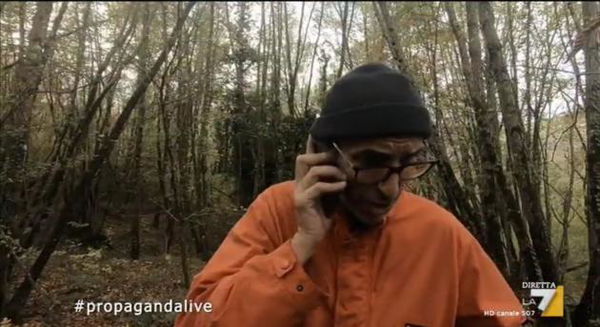 L’ennesimo capolavoro di Gipi a Propaganda Live: «Gli alberi sono delle m***e» | VIDEO