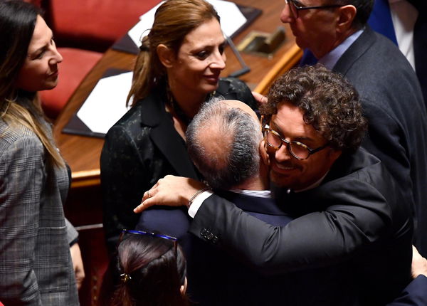 Il 5 Stelle Patuanelli: «Con Forza Italia, abbraccio vitale per Genova»