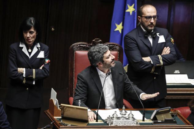 Roberto Fico ammette: «Non ero in Aula perché ho preso le distanze dal decreto sicurezza» article-post