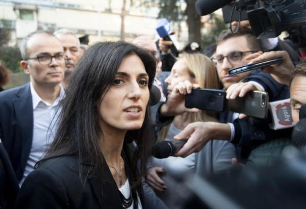 Virginia Raggi dopo l’assoluzione: «Ora che la Lega non può mettere le mani su Roma pensi al contratto di governo»