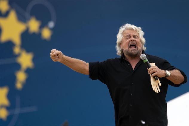 Beppe Grillo non crede agli alberi distrutti dal maltempo