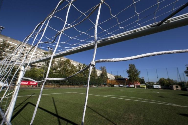 Venezia, genitori invitano i figli a picchiare gli avversari (e insultano un bambino di colore): partita persa