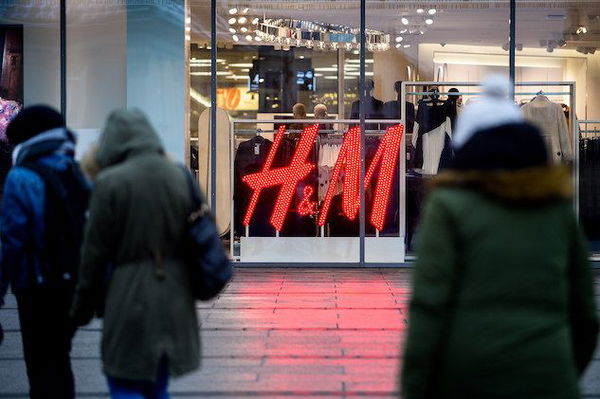 H&M non mantiene le promesse fatte ai suoi lavoratori