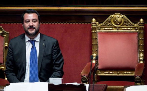 Reddito di cittadinanza, il via da marzo. Salvini: «Il modello è quello della Lombardia»