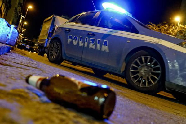 Napoli, minorenni prendono a sassate due ambulanti del Bangladesh