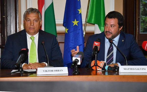 La cena del Ppe con gli amici di Salvini (Orban compreso) che bocciano la manovra