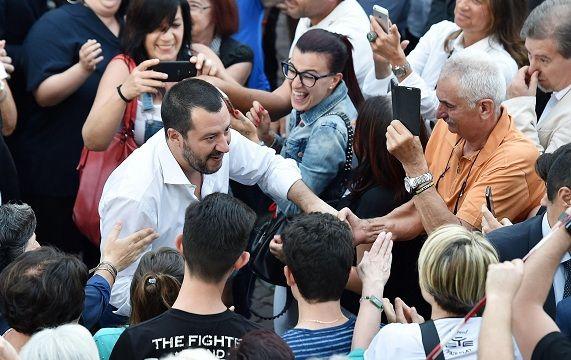 salvini appeso