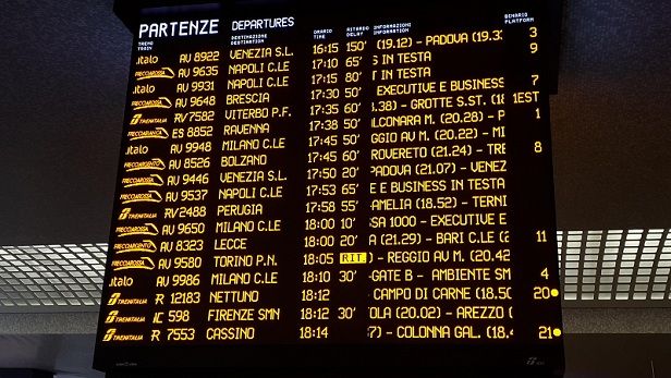Il treno si rompe e si ferma in aperta campagna: l’odissea di 600 passeggeri di Italo article-post