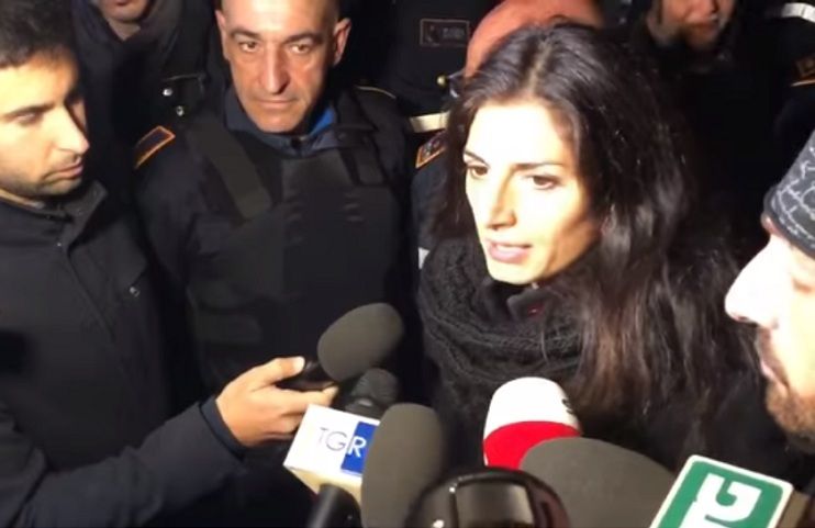 Roma, Virginia Raggi annuncia l’abbattimento di 8 villette abusive dei Casamonica article-post