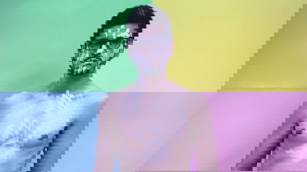 Aléxein Mégas: Il musicista elettronico torna con “The White Bird” | VIDEO |