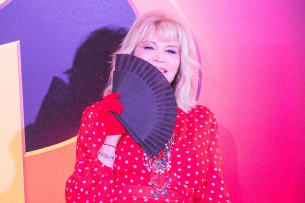 La confessione di Amanda Lear: «Dissi di essere un uomo per farmi pubblicità»