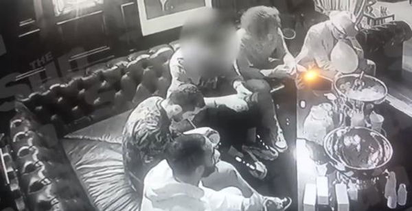 Scandalo Arsenal, mezza squadra partecipa un festino a base di «hippy crack» e vodka