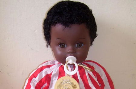 A Codroipo (Udine) il comune mette al bando i bambolotti con la pelle nera negli asili article-post