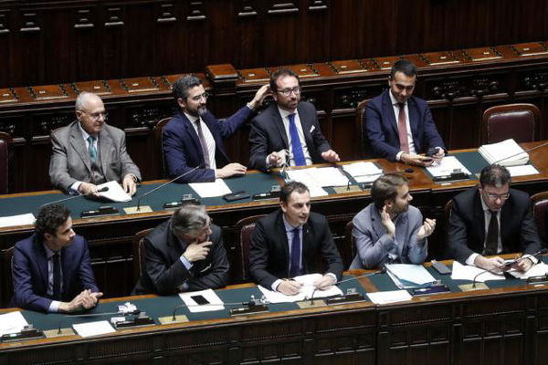 Manovra, il voto al buio e la scatoletta di tonno mai aperta
