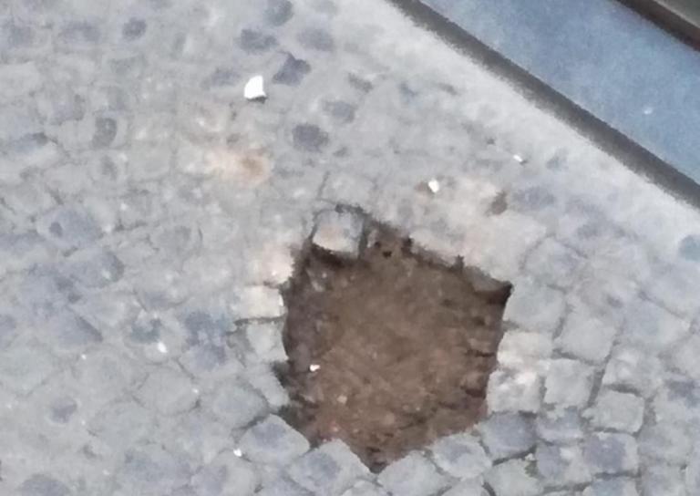 Roma, rubate 20 pietre d’inciampo dedicate alle vittime della Shoah