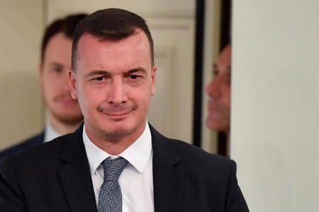 Libero se la prende con una fantomatica lobby gay che comanda ovunque article-post