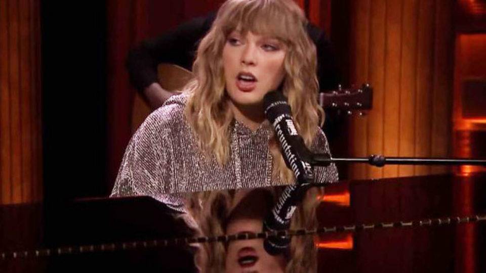 Taylor Swift Jimmy Fallon si commuove per di 