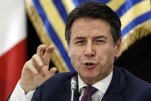 Giuseppe Conte paragona i pensionati all’avaro di Molière