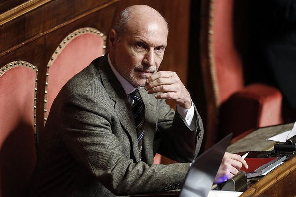 Il M5S ha espulso due senatori (De Falco e De Bonis) e due eurodeputati (Moi e Valli)