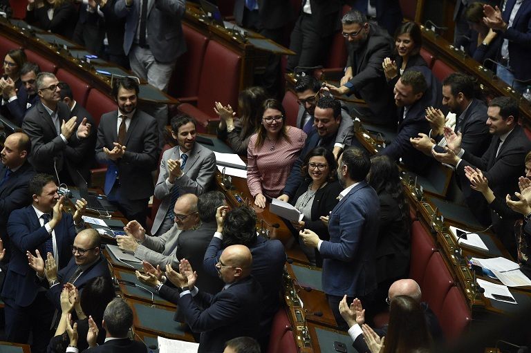 «Ormai è un limite»: il M5S valuta se eliminare il vincolo del secondo mandato article-post