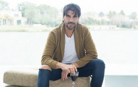 Juan Darthes, accusato di molestie si difende: «Thelma ha molestato me» article-post