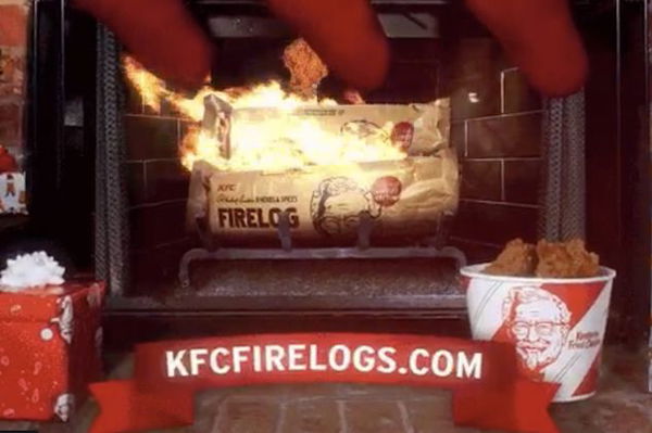 KFC conquista anche il caminetto: in vendita il ceppo di legno al pollo fritto