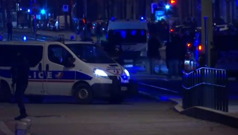 Il killer di Strasburgo ucciso nel suo quartiere dopo la segnalazione di una donna article-post