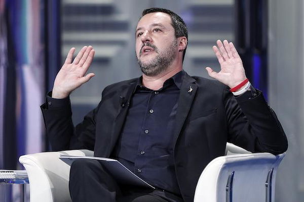 Salvini preferisce dare buca a Berlusconi piuttosto che stuzzicare Di Maio