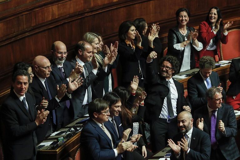 L’ultimo retroscena: sei senatori pronti a lasciare il M5S article-post