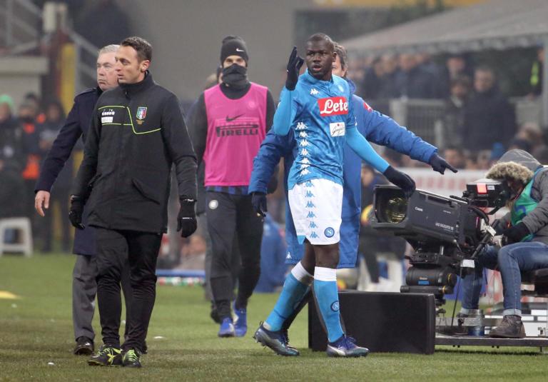 Razzismo, due giornate a porte chiuse all’Inter e due turni di squalifica a Koulibaly