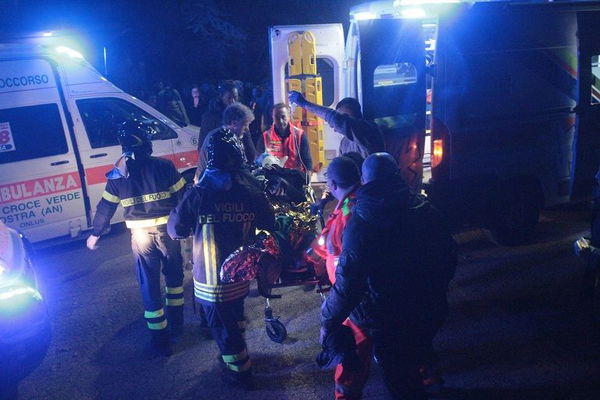 La strage in discoteca a Corinaldo, il ragazzo dello spray è stato fermato per droga