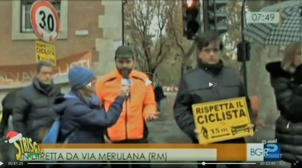 Perché molti twittano #StrisciaChiediScusa?