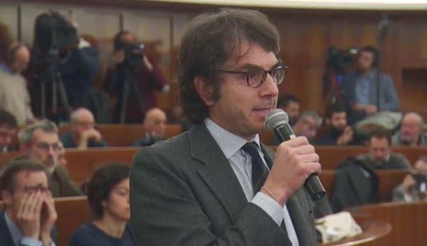 La risposta piccata di Conte al giornalista del Manifesto che gli chiede di rivendicare i tagli all’editoria