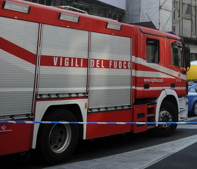 Incendio in un palazzo a Reggio Emilia: 2 morti, gravi due bambine article-post