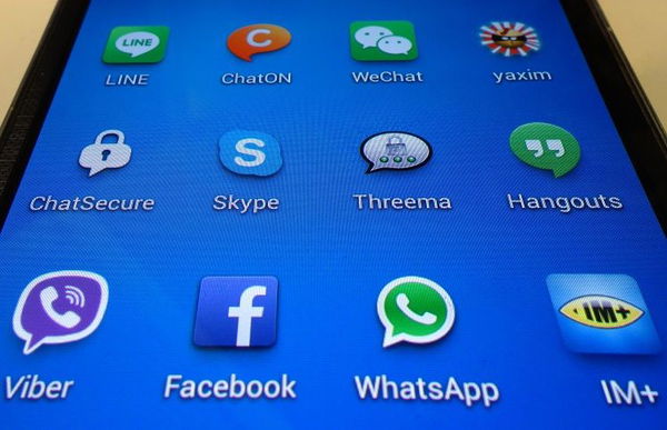 Il piano di Facebook: creare una propria criptovaluta per scambiare denaro su Whatsapp